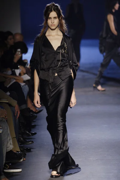 Look 18